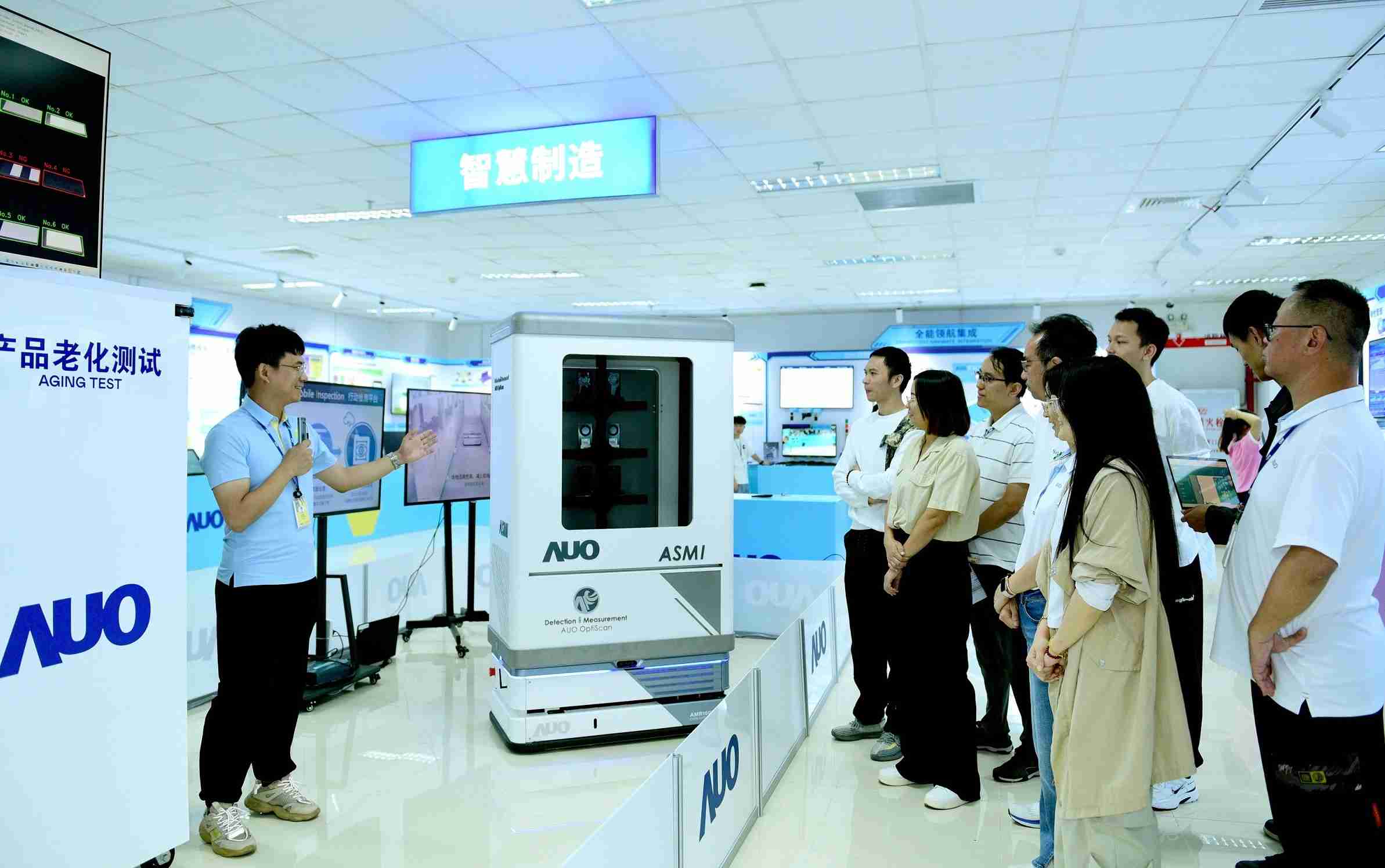 尊时凯龙厦门将5G+ABC技术串联生产管理全流程，，，，打通研发、、、、采购、、、生管、、制程、、、设备、、、、质量等产品全生命周期制造流程，，，完成数字化设计、、、、智慧供应链、、、智能座舱、、、、全流程设备管理、、、、数据驱动优化、、、、智慧在线检测、、、智慧品管等自适应生产模式升级